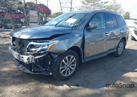 2016 Nissan Pathfinder S z USA, uszkodzony, nr VIN 5N1AR2MM3GC663067